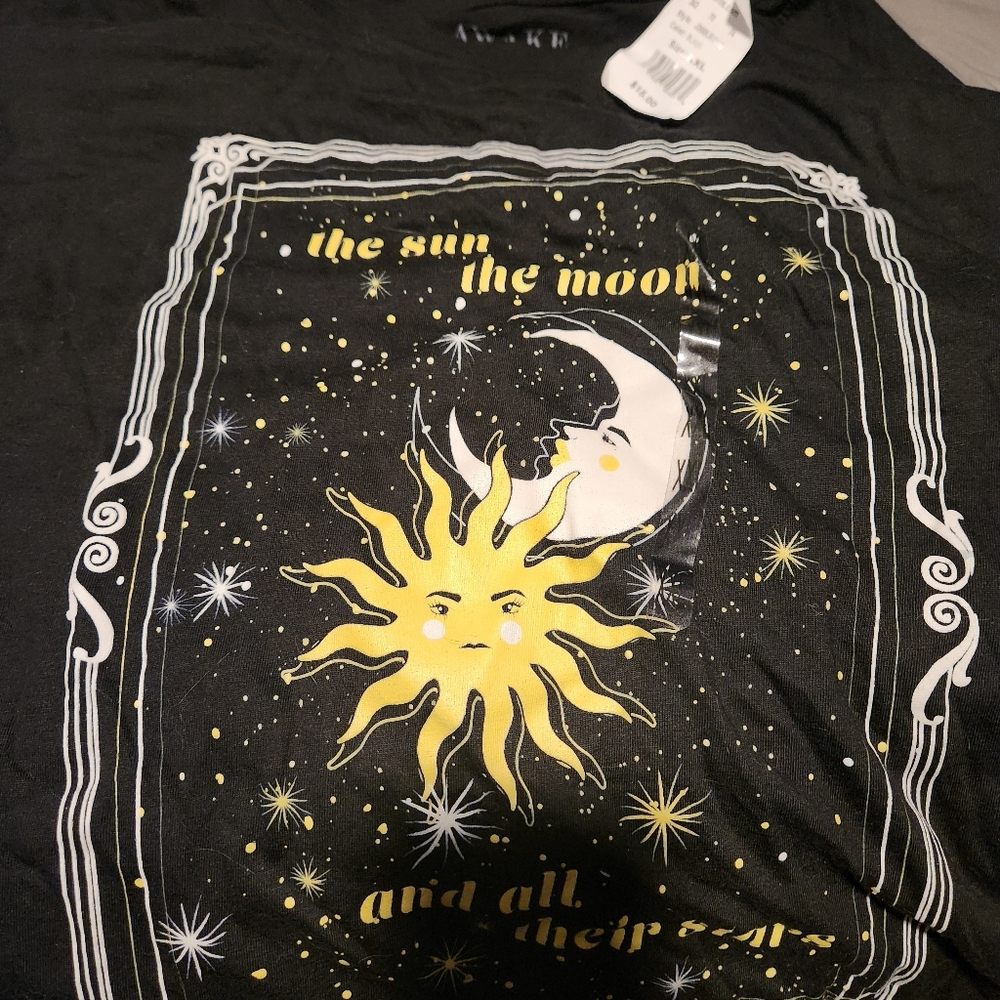 Clothes - Picture 5 of 7